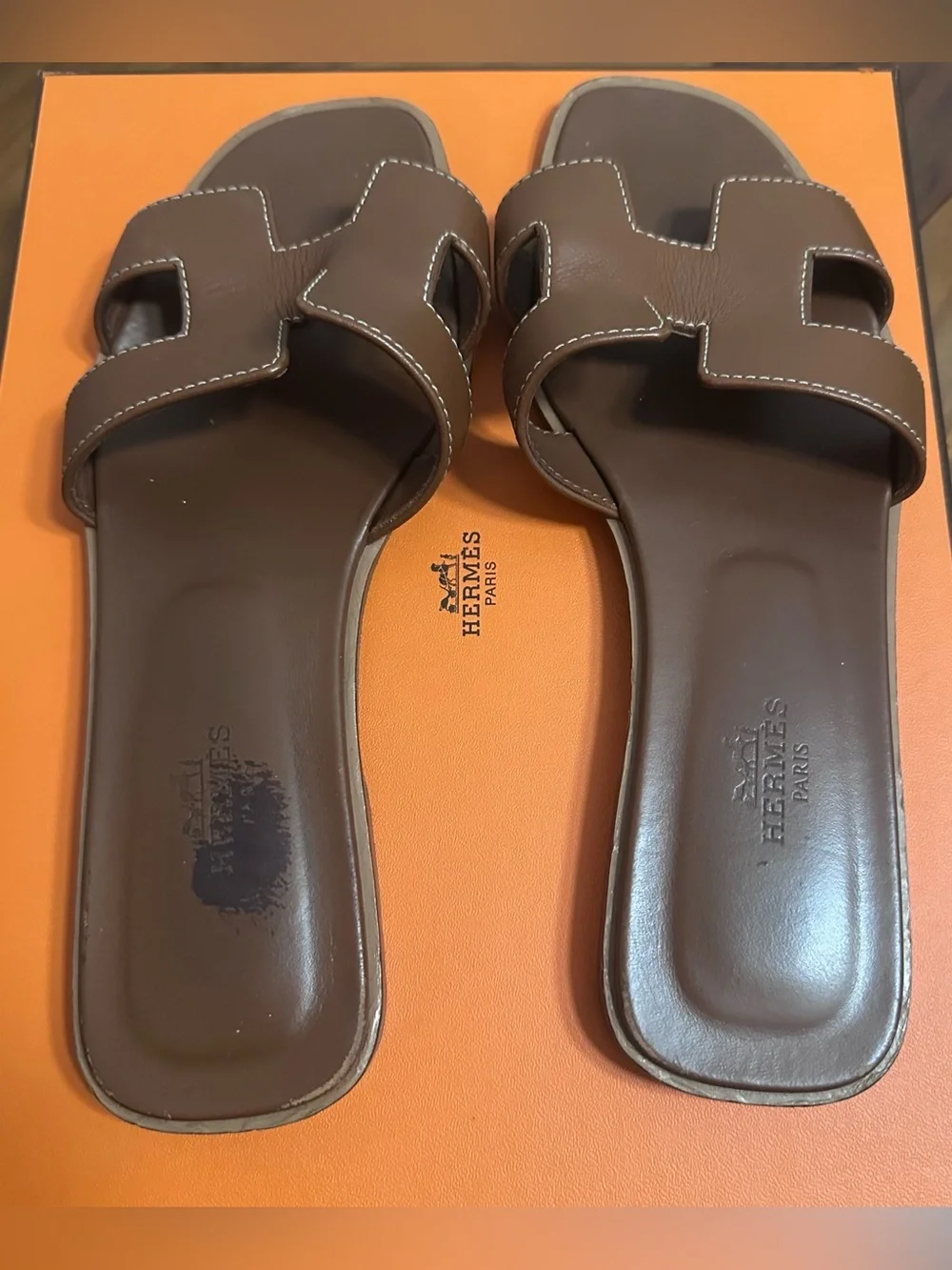 HERMES Oran Sandals Size 36.5 in Gold - Picture 2 of 13
